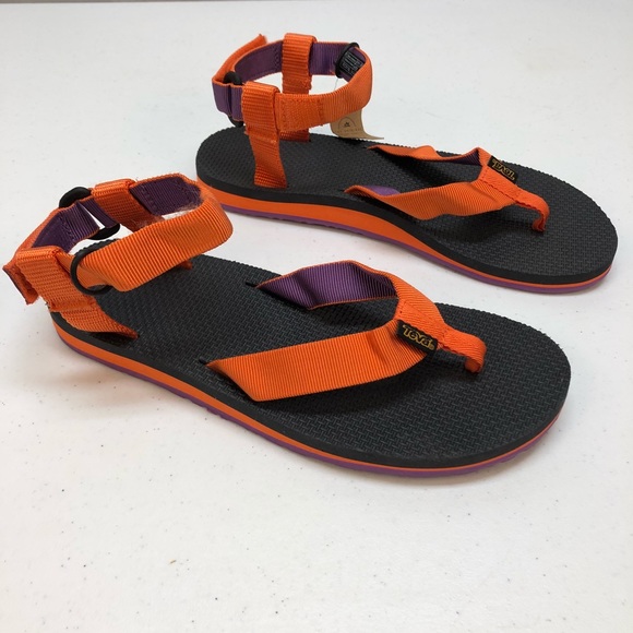 teva with toe strap